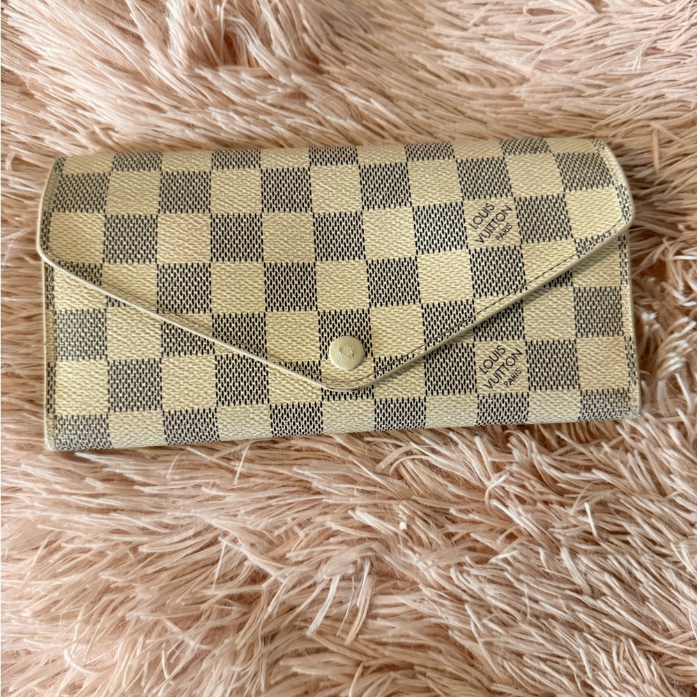 Louis Vuitton Checkered Tan and Gray Women's Wallet